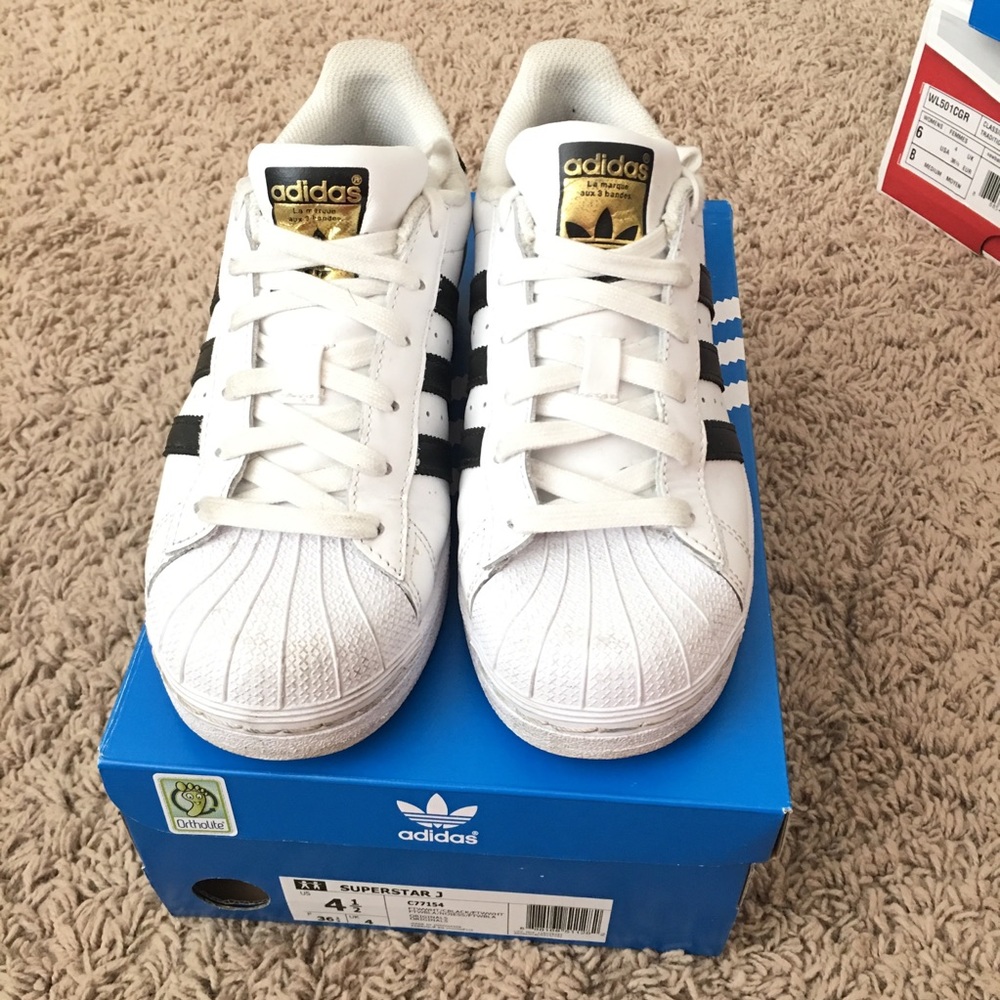 Adidas Superstar 3 stripes black and white w box
